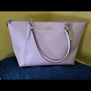 Coach pink tote - new and never been used